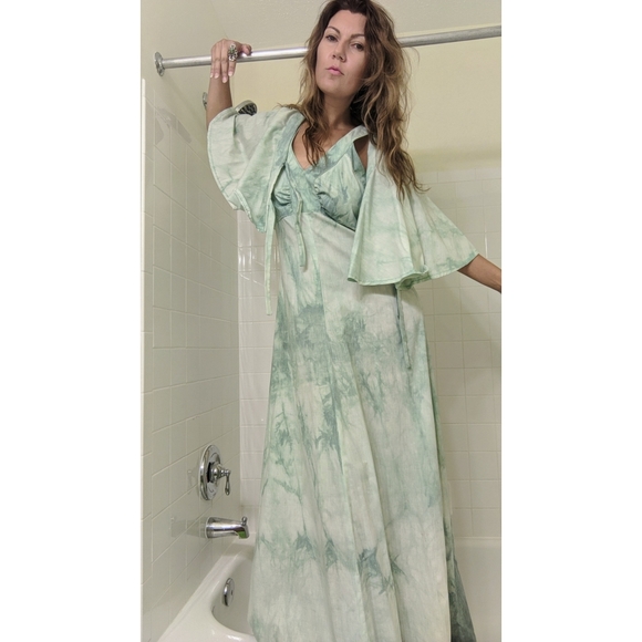 Handmade cotton 70s tie dye maxi with cape - Picture 3 of 7